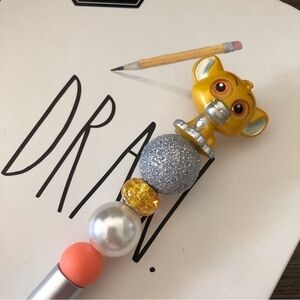 Disney Doorables: The Lion King: Simba 100 years handmade beaded pen